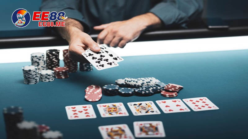 Lưu ý đối với tới trắng trong tiến lên miền nam Lưu ý đối với tới trắng trong tiến lên miền nam